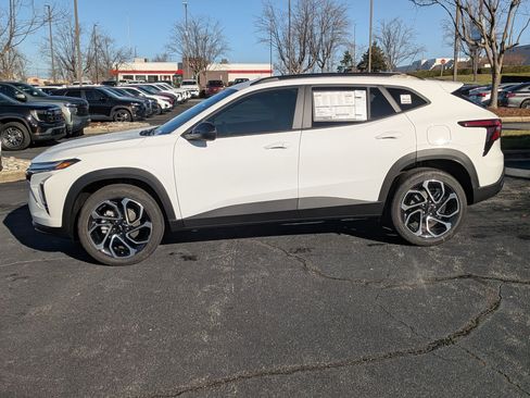 New 2026 Chevrolet Trax RS w/ Driver Confidence Package image 5