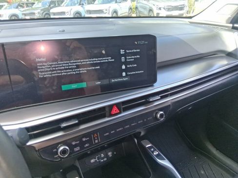 Certified 2025 Kia Sorento S FWD image 14