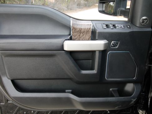 Used 2017 Ford F350 Lariat w/ Lariat Ultimate Package image 20