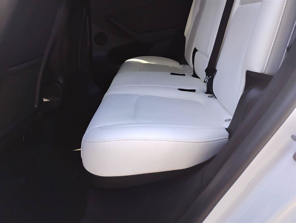 Used 2023 Tesla Model Y Performance AWD/4WD image 12