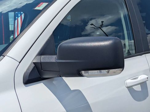 Used 2019 RAM 1500 Classic SLT w/ Luxury Group AWD/4WD image 11