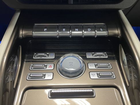 Used 2024 Lincoln Nautilus Black Label w/ Jet Appearance Package (87T) image 17