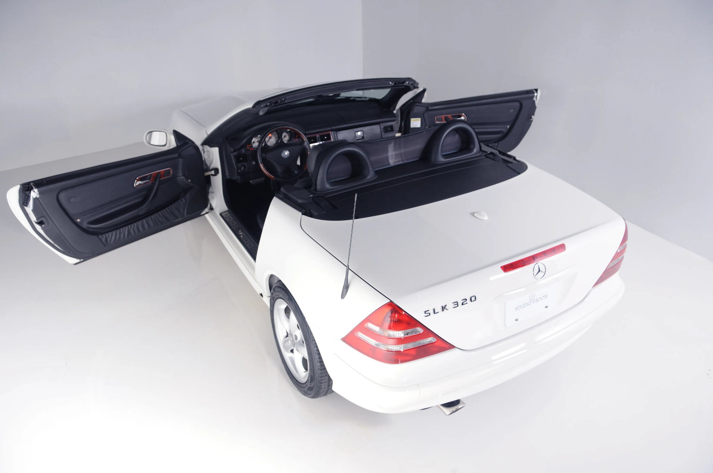Used 2002 Mercedes-Benz SLK 320 image 16