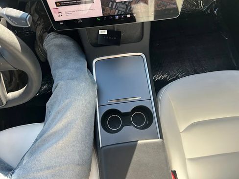 Used 2023 Tesla Model 3 Standard Range RWD image 17