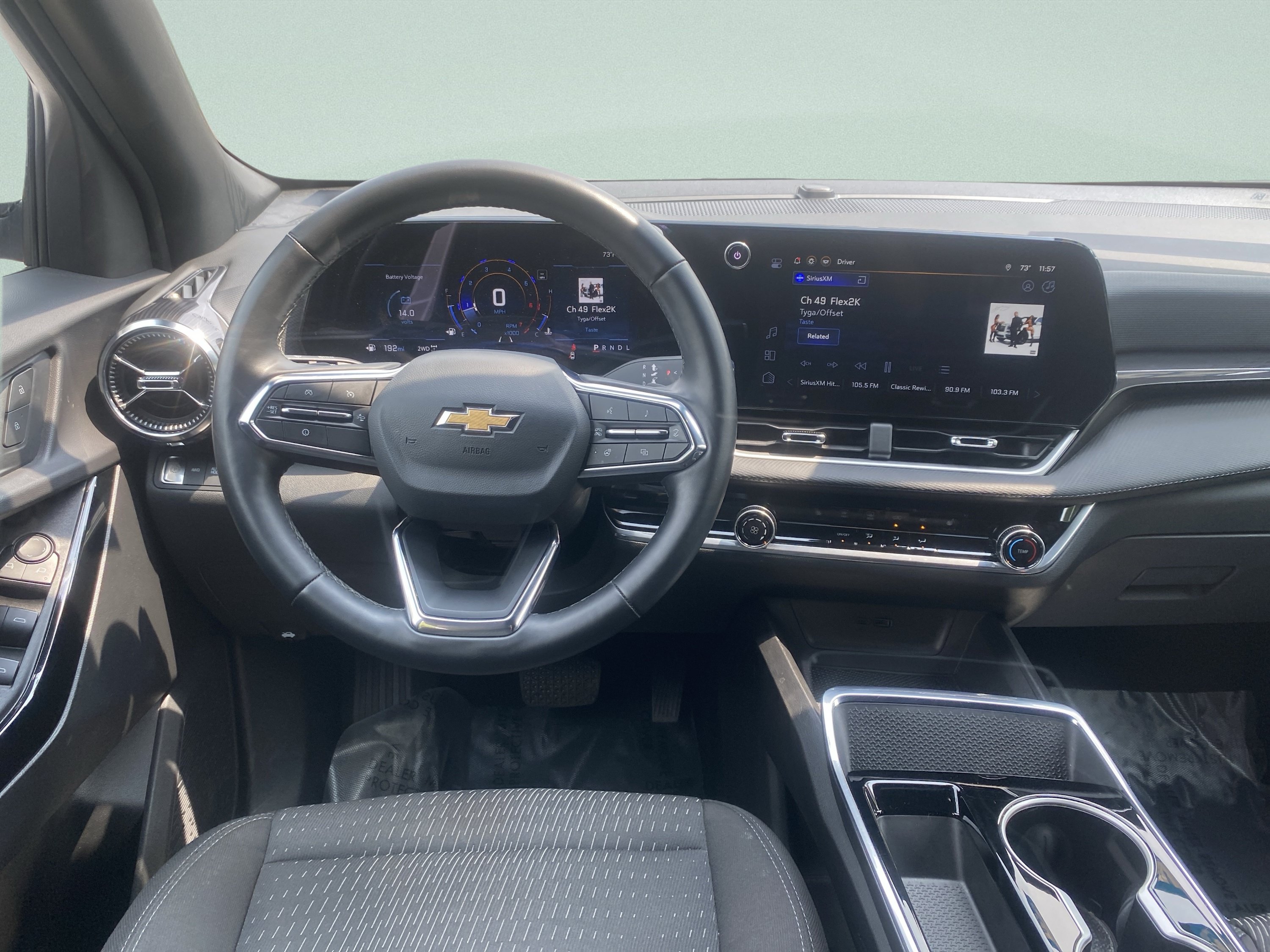 Used 2025 Chevrolet Equinox LT AWD/4WD image 16