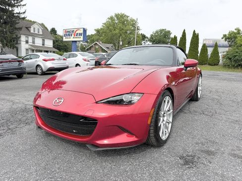 Used 2016 MAZDA MX-5 Miata Grand Touring RWD image 1