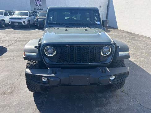 Used 2025 Jeep Wrangler Willys image 10