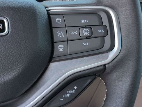New 2026 Jeep Grand Wagoneer 4WD w/ Premium Group I image 36