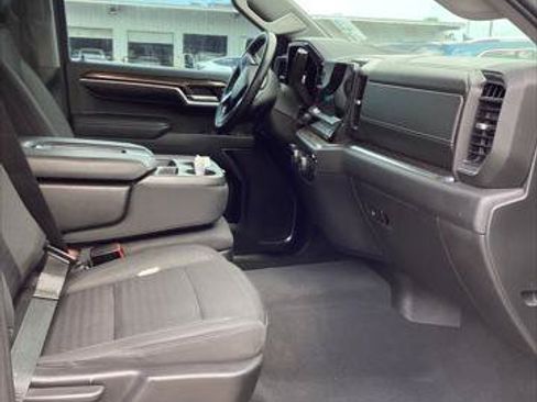 Used 2023 Chevrolet Silverado 1500 LT AWD/4WD image 14