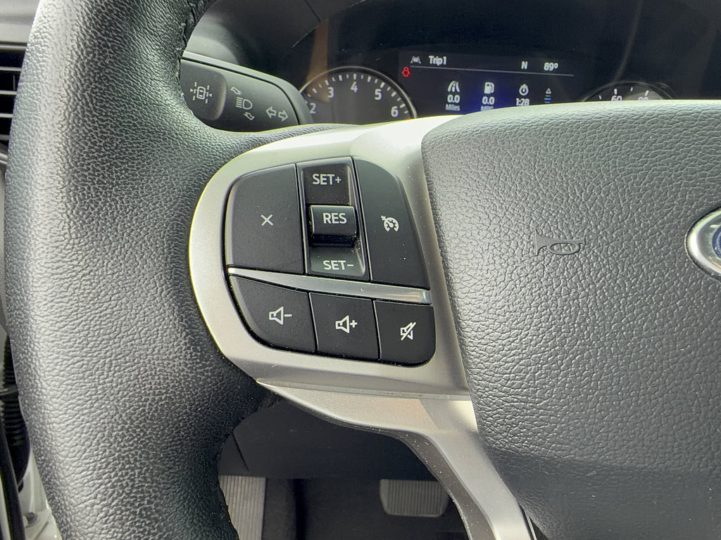 Certified 2022 Ford Explorer XLT RWD image 26