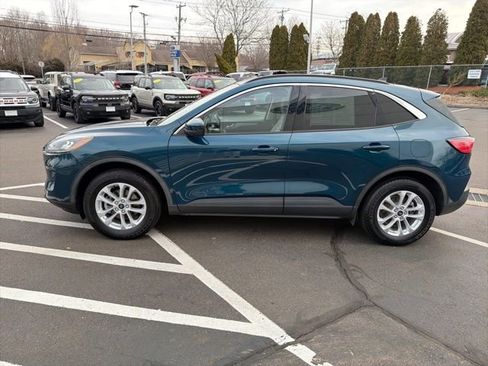 Used 2020 Ford Escape SE image 4