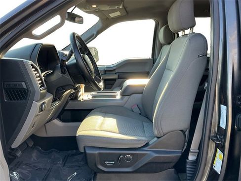 Used 2017 Ford F150 XLT w/ Equipment Group 302A Luxury image 10