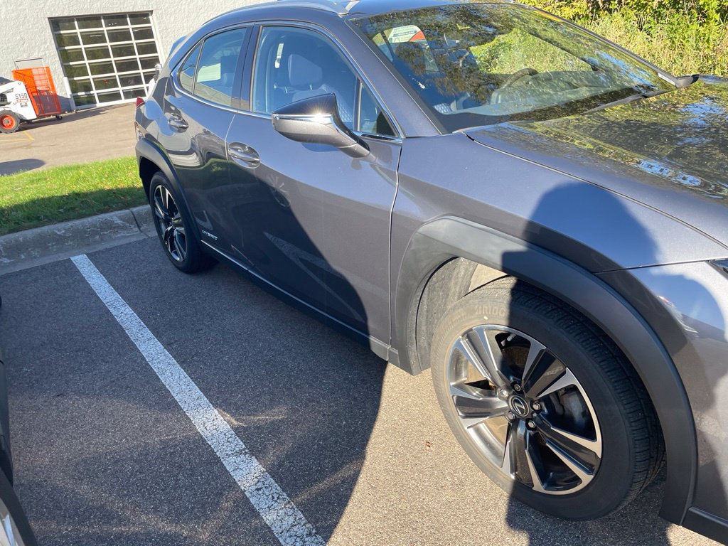 Used 2019 Lexus UX 250h w/ Accessory Package AWD/4WD image 29