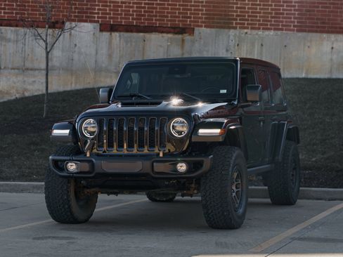 Used 2021 Jeep Wrangler Unlimited Rubicon w/ Xtreme Recon 35" Tire Package image 7