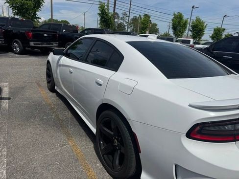 Used 2019 Dodge Charger GT image 3