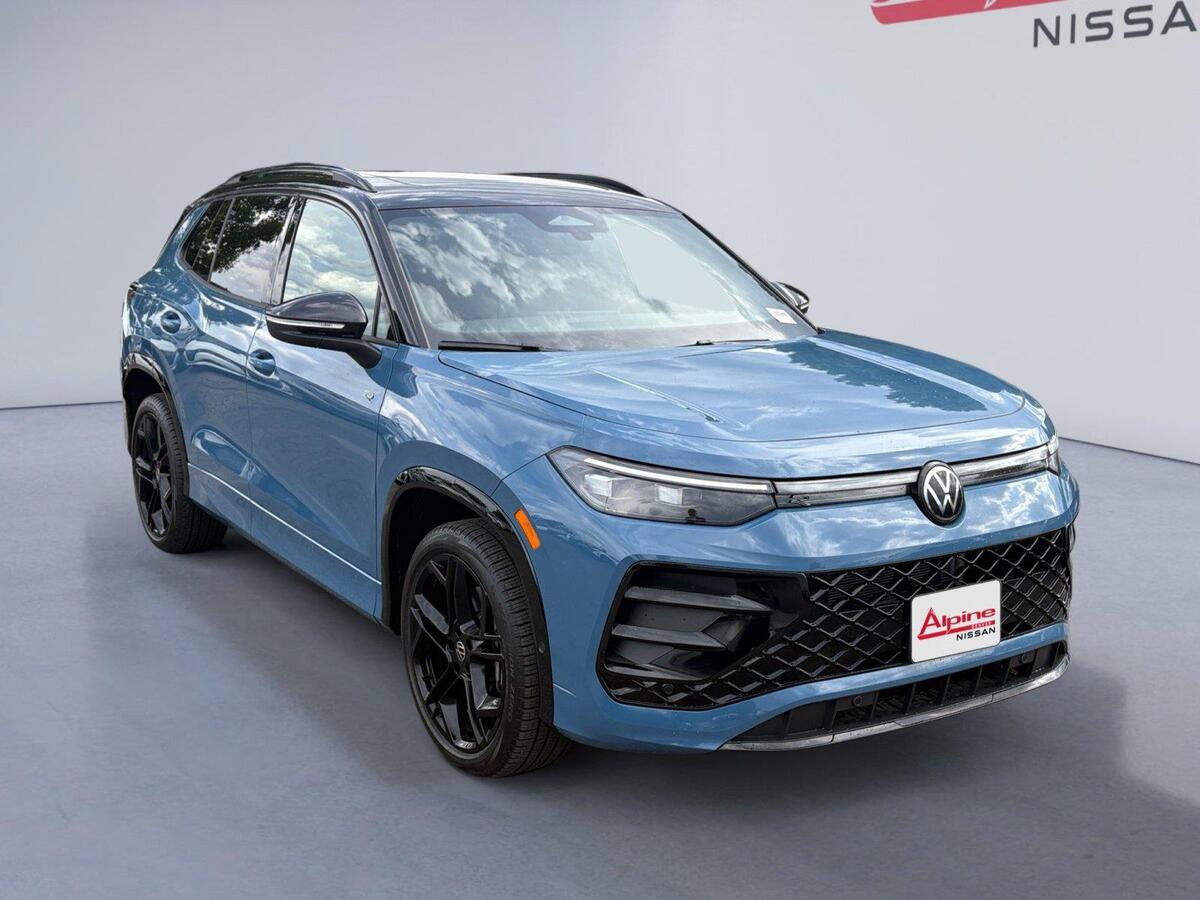 Used 2026 Volkswagen Tiguan SE R-Line AWD/4WD image 7