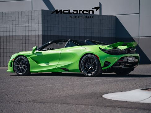 Used 2025 McLaren 750S Spider image 6