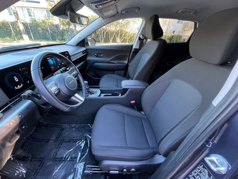 Used 2025 Hyundai Kona SEL image 27