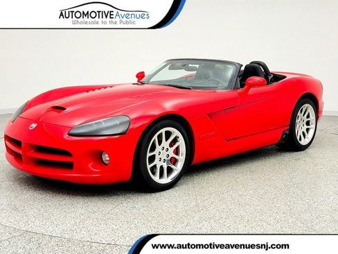 Used 2004 Dodge Viper SRT-10 image 1