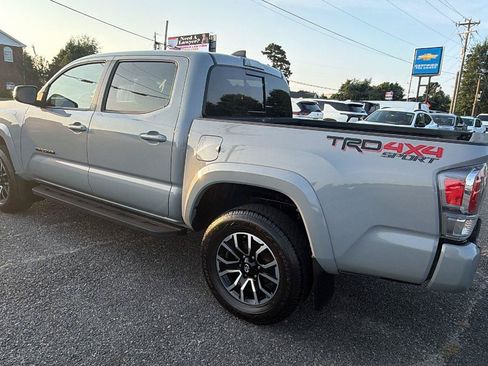 Used 2020 Toyota Tacoma TRD Sport AWD/4WD image 10