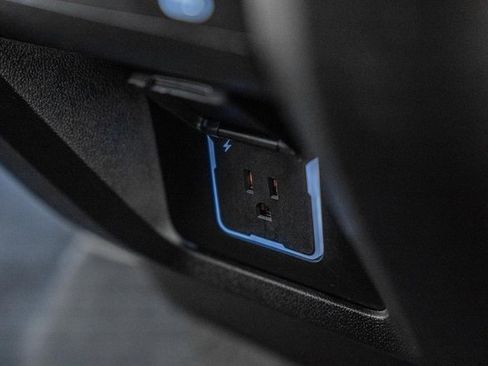 Used 2023 Chevrolet Tahoe Premier image 38