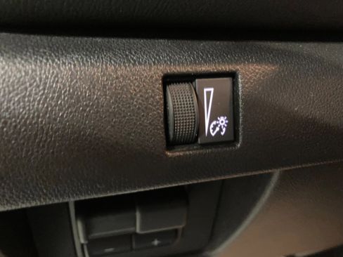 Used 2023 Chevrolet Colorado LT w/ LT Convenience Package II image 20