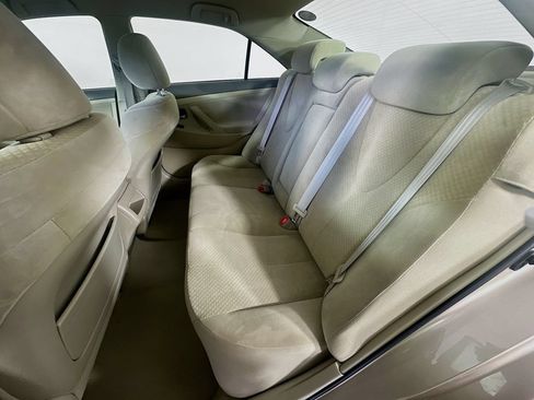 Used 2009 Toyota Camry LE FWD image 26