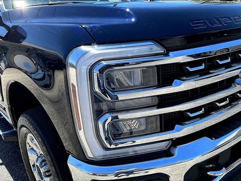 Used 2024 Ford F250 Lariat w/ Chrome Package AWD/4WD image 39