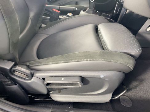 Used 2020 MINI Cooper S w/ Signature Upholstery Package image 33