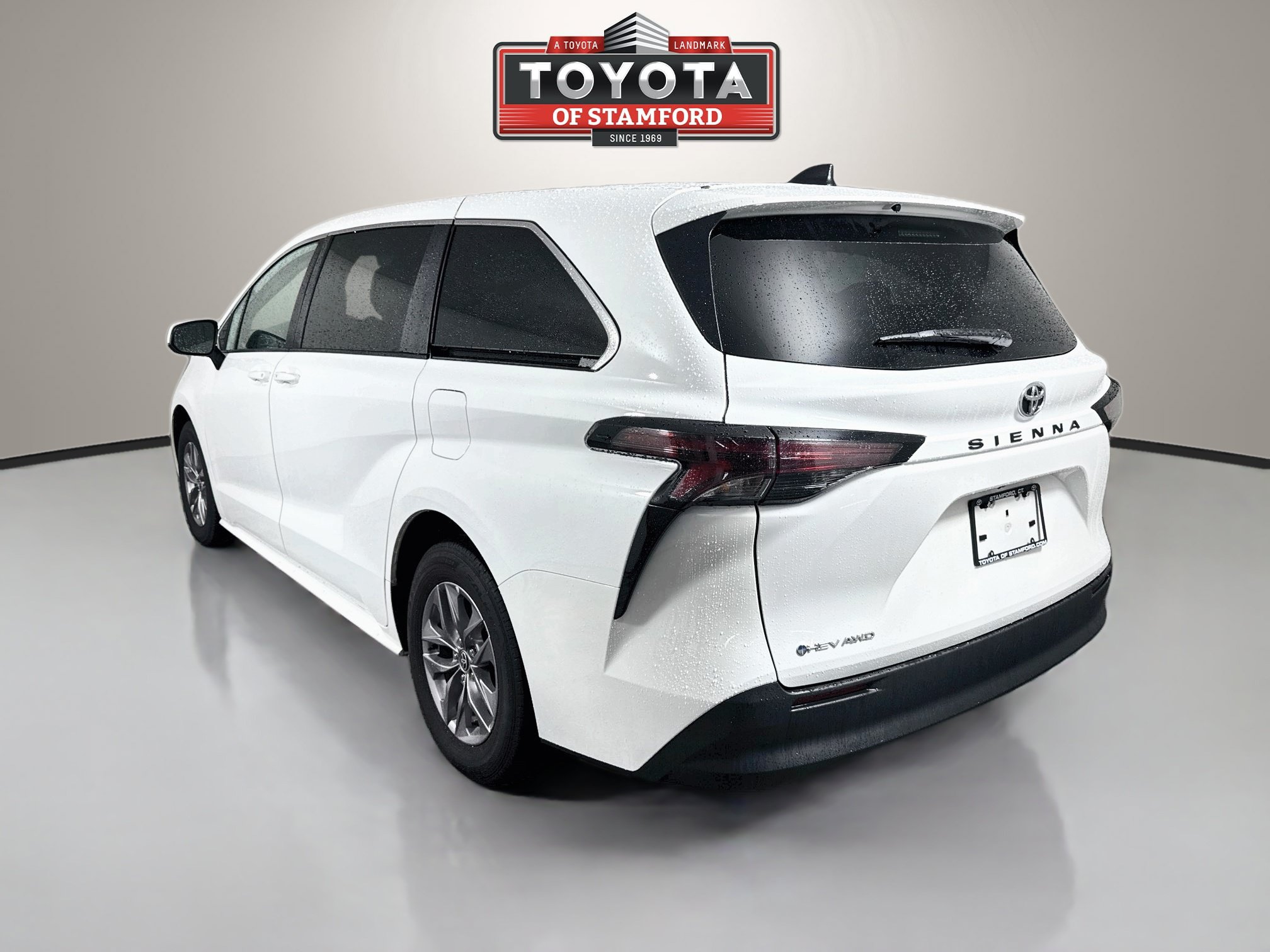 Certified 2026 Toyota Sienna LE AWD/4WD image 5