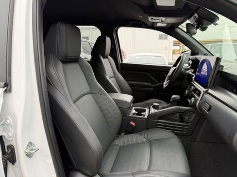 Used 2025 Toyota 4Runner TRD Off-Road Premium w/ Tow Technology Package AWD/4WD image 32