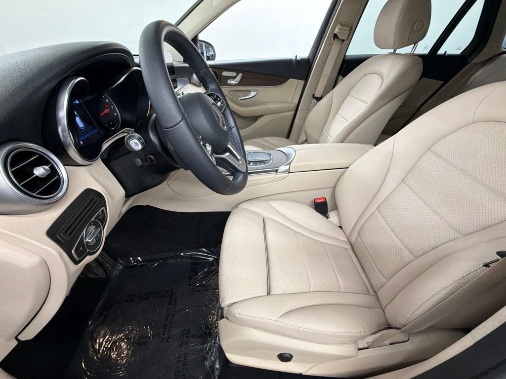 Used 2022 Mercedes-Benz GLC 300 w/ Premium Package Lite image 24