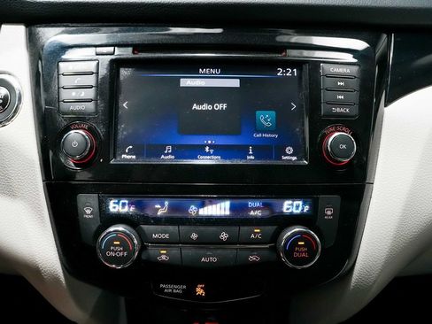 Used 2019 Nissan Rogue Sport SV w/ All-Weather Package FWD image 13