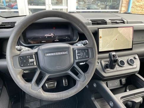 Used 2023 Land Rover Defender 90 V8 AWD/4WD image 21