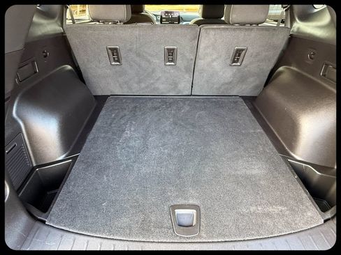 Used 2024 Chevrolet Blazer LT w/ Convenience Package FWD image 16