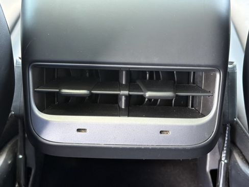 Used 2021 Tesla Model Y Performance AWD/4WD image 30