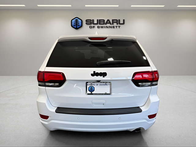 Used 2020 Jeep Grand Cherokee Altitude RWD image 4