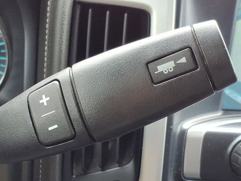 Used 2018 GMC Sierra 1500 SLE w/ SLE Value Package AWD/4WD image 19