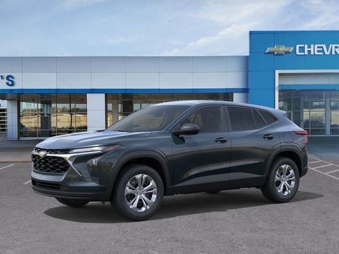 New 2026 Chevrolet Trax LS FWD image 2