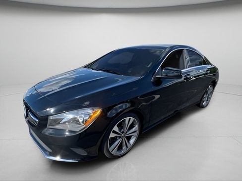 Used 2019 Mercedes-Benz CLA 250 4MATIC image 3