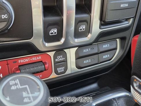 Used 2024 Jeep Wrangler Rubicon w/ Convenience Group AWD/4WD image 25