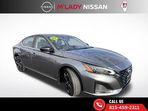Used 2023 Nissan Altima 2.5 SR image 3