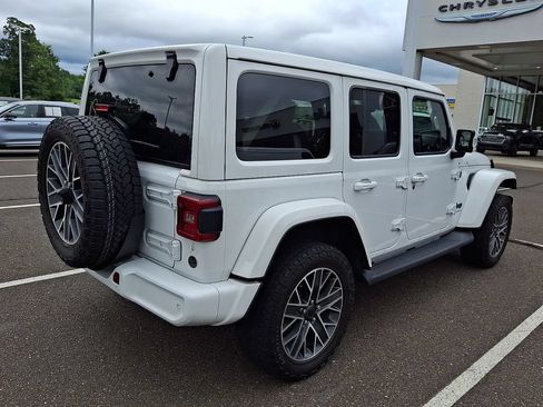 Used 2024 Jeep Wrangler High Altitude AWD/4WD image 5