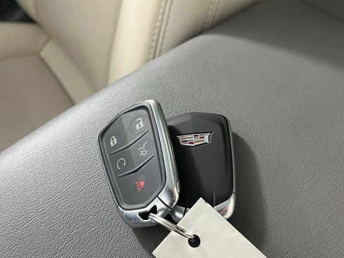 Used 2020 Cadillac XT5 Premium Luxury w/ LPO, Floor Liner Package image 26