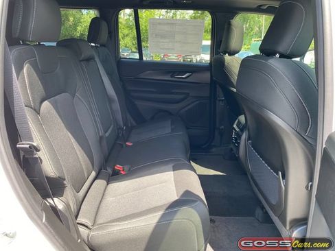New 2026 Jeep Grand Cherokee Laredo X AWD/4WD image 7