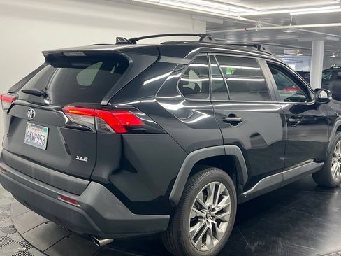 Used 2019 Toyota RAV4 XLE Premium w/ Cold Weather Package FWD image 4