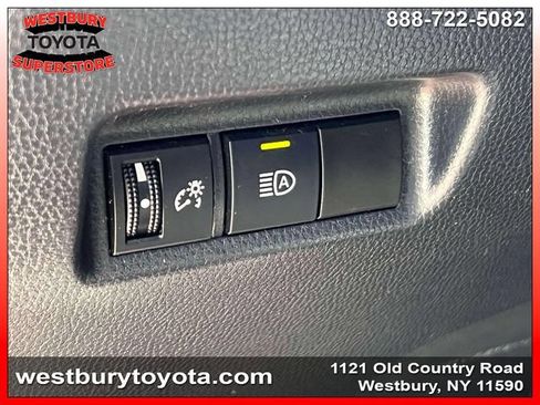 Used 2020 Toyota RAV4 LE w/ All Weather Liner Package AWD/4WD image 21