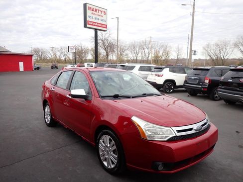 Used 2010 Ford Focus SEL image 1