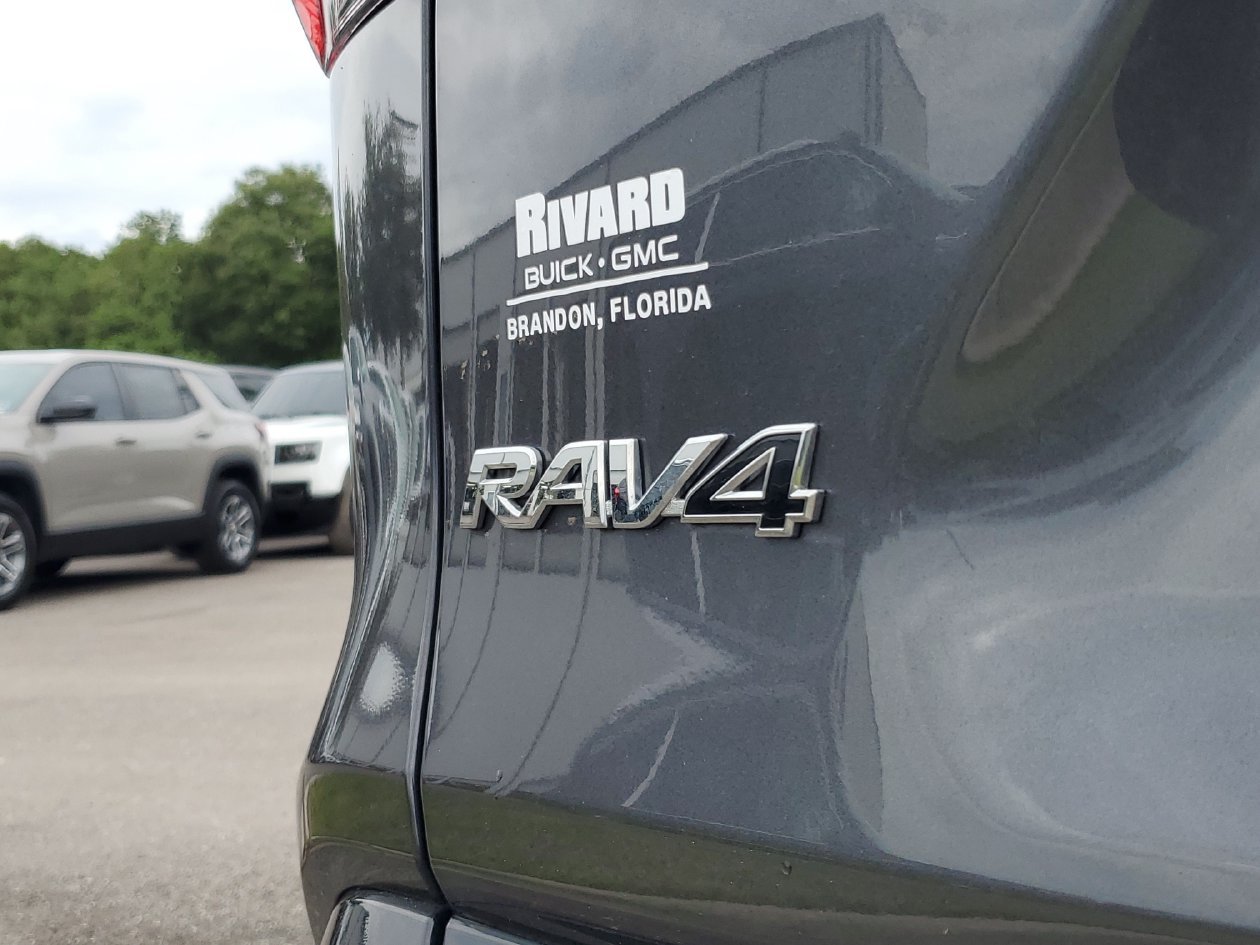 Used 2025 Toyota RAV4 SE AWD/4WD image 7