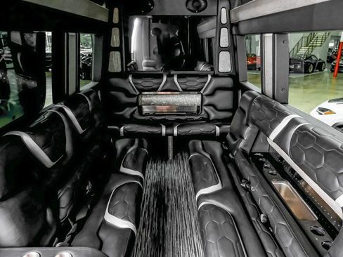Used 2024 Mercedes-Benz Sprinter 3500 image 30